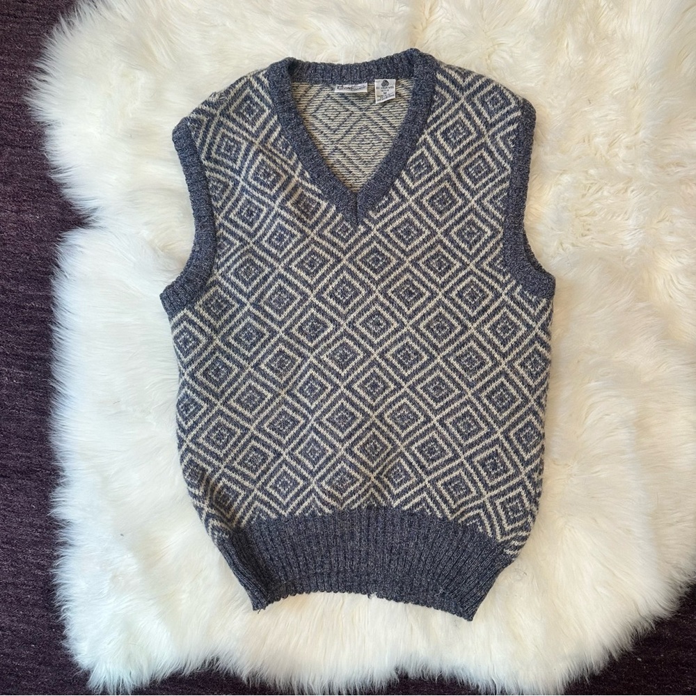 Vintage Blue-Gray and White 70s Wool Sweater Vest